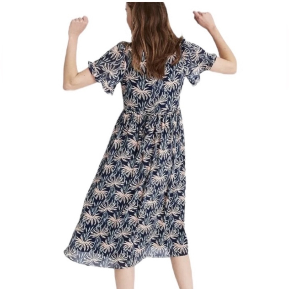 Madewell - Midi Dress in Oasis Palm - Picture 4 of 8